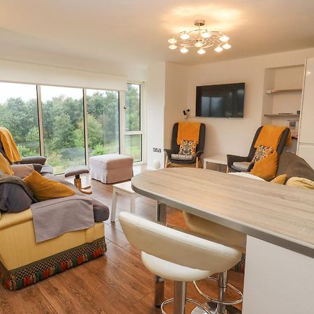 Beautiful Cotswold View Appartement Bourton-on-the-Water Buitenkant foto