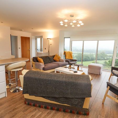 Beautiful Cotswold View Appartement Bourton-on-the-Water Buitenkant foto